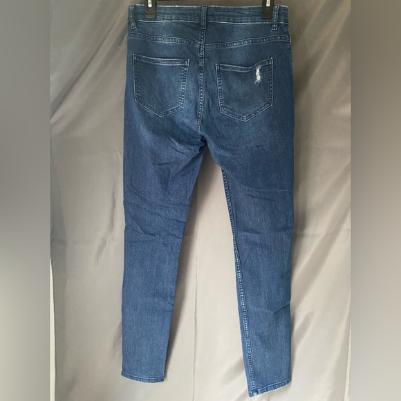 H&M distressed skinny jeans - Picture 4 of 4